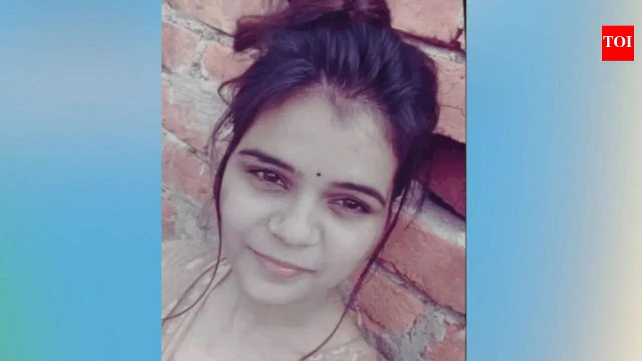 Newlywed found hanging in Lucknow; family alleges torture over dowry, car demand