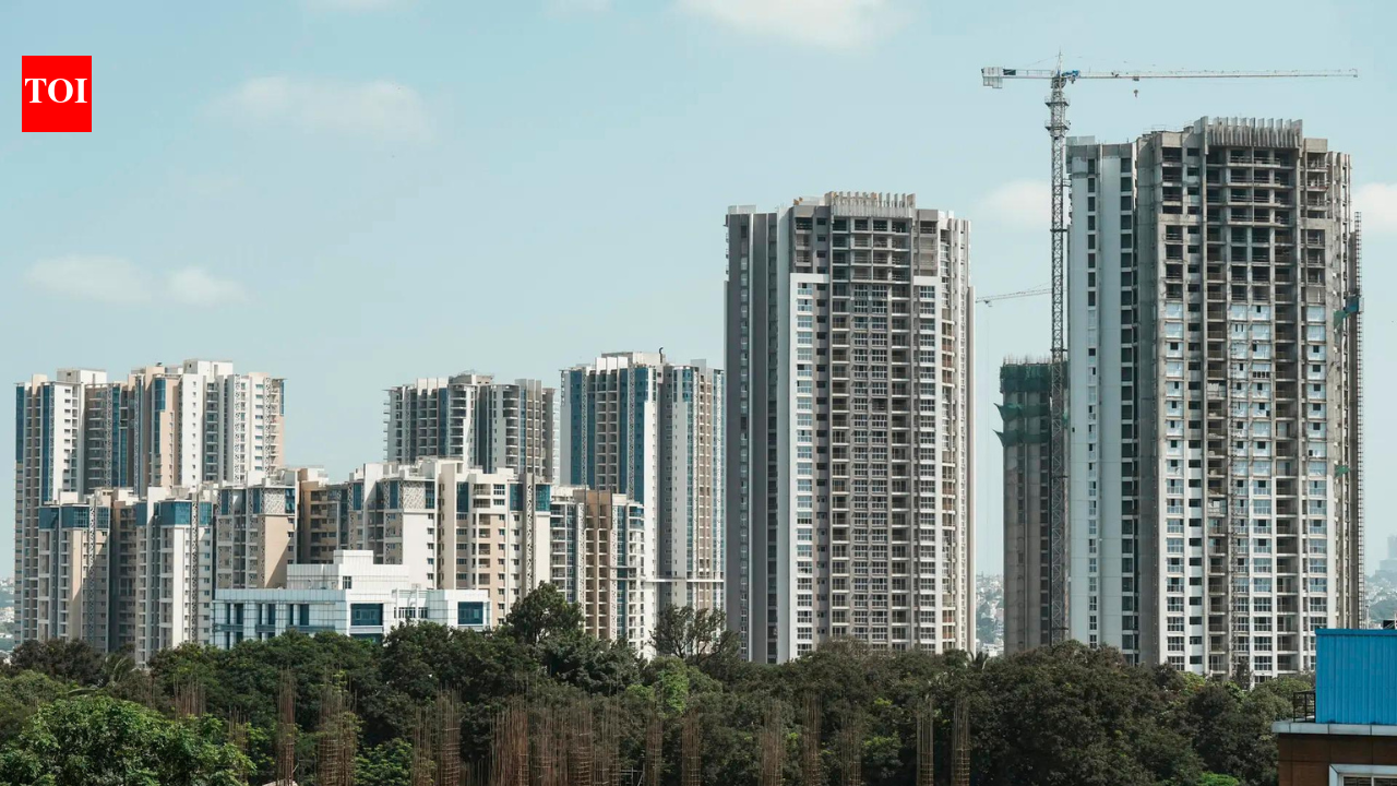 ‘These old people in RWAs...’: Techie warns young couples, bachelors against living in high-rise societies