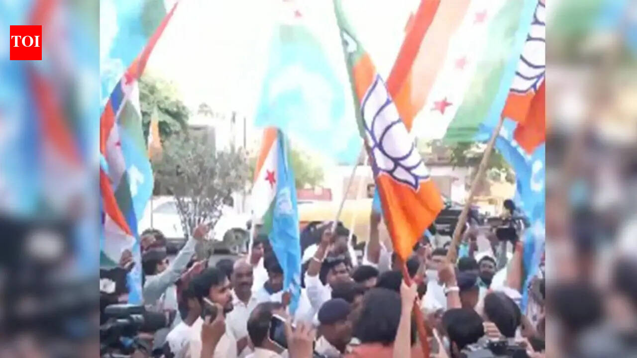 NEET-UG 2026 paper row: Clashes erupt BJYM-NSUI workers during protest in Ranchi