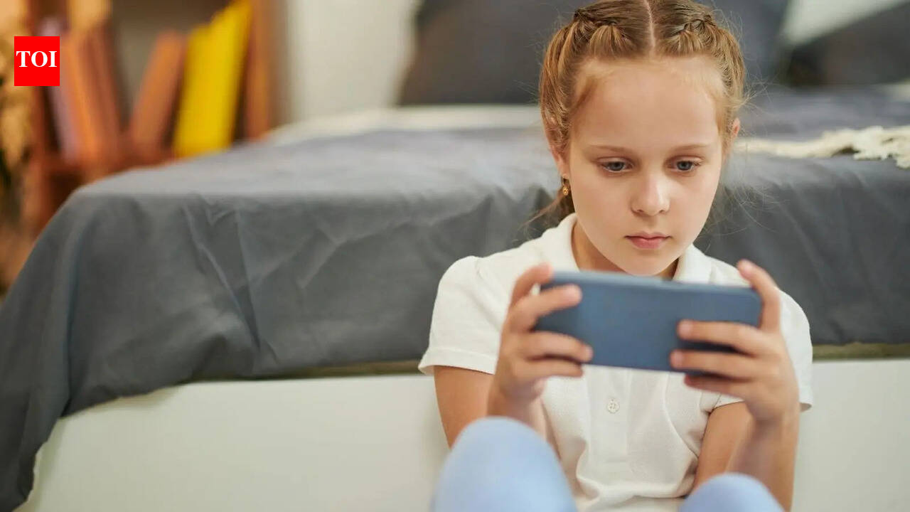 Could excessive screen time be quietly damaging your brain? Neurologists explain the hidden risk of cognitive decline