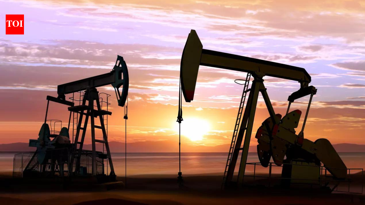 India crude processing falls 8.9% in April; Middle East supply shifts weigh on refiners