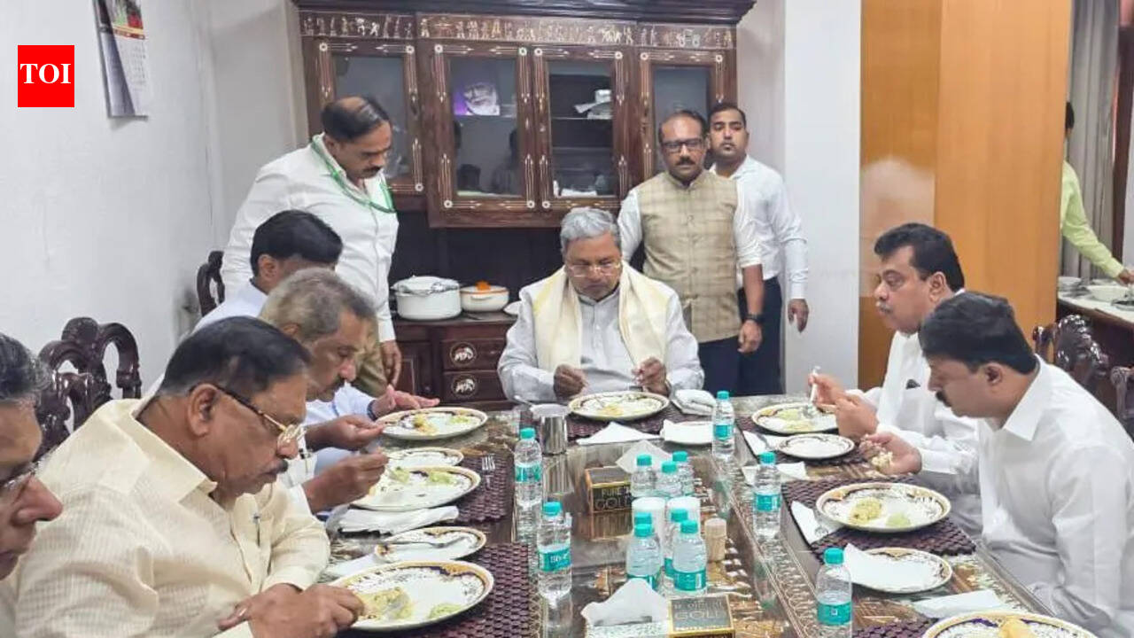 Talks in Delhi leave Karnataka ministers, aspirants on edge