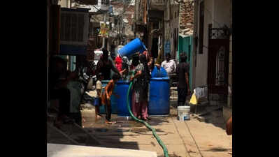 Residents of Jagatpura colonies protest water shortage