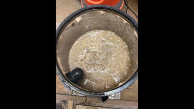 Contaminated water causing kids to fall sick, claim Gulmohar Park residents