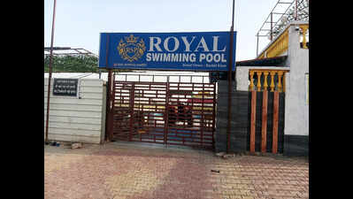 Youth drowns while swimming, pool operators flee