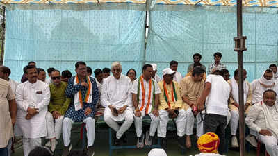T S Deo joins cong sit-in, warns of hunger strike