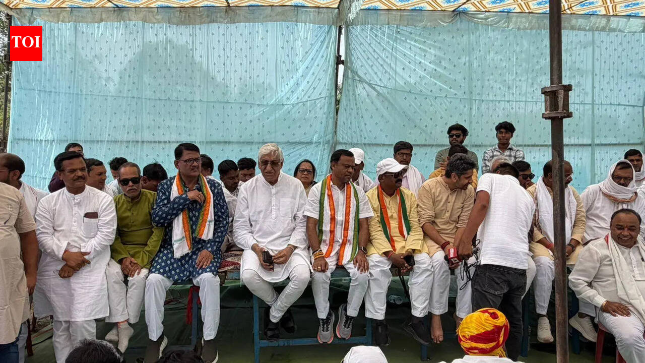 T S Deo joins cong sit-in, warns of hunger strike