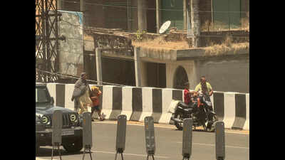 Empty streets in Ludhiana as day temperature exceeds 42°C.