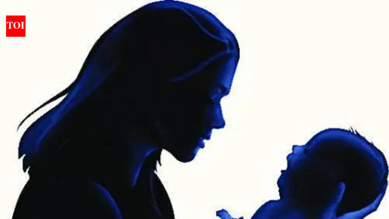 Unmarried mom throws newborn out of hosp, baby rescued