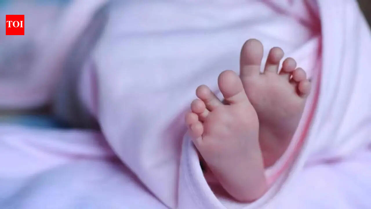 Vaccinate pregnant woman for whooping cough to protect babies: Doctors