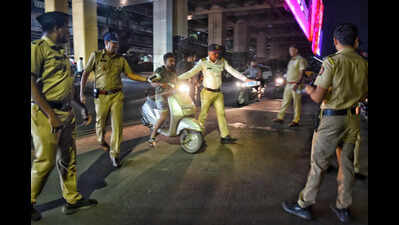 10pm dilemma: Pune CP says licensed restos exempt, local cops force closure