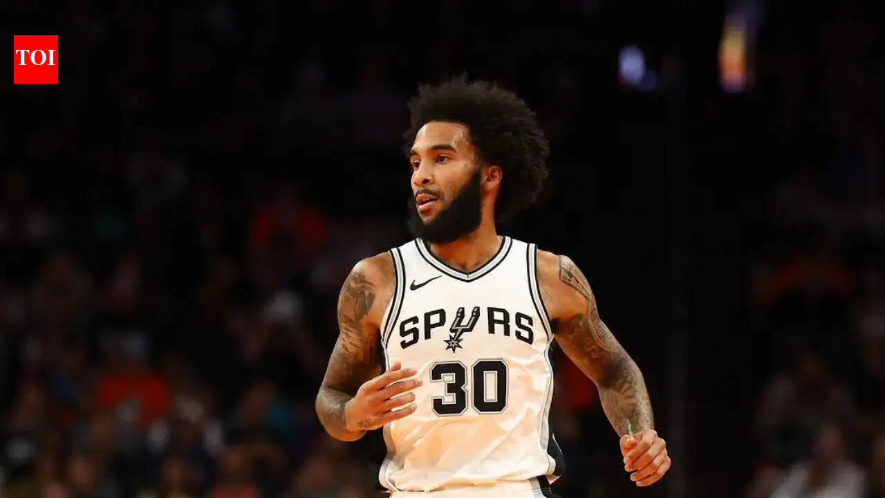 Who is Julian Champagnie? Spurs forward leads scoreboard before halftime in Game 5