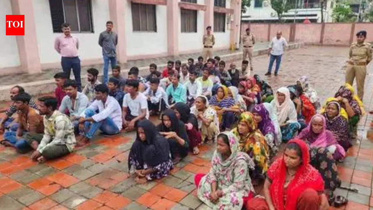 Hundreds try to flee to Bangladesh as West Bengal CM Suvendu Adhikari says quit India