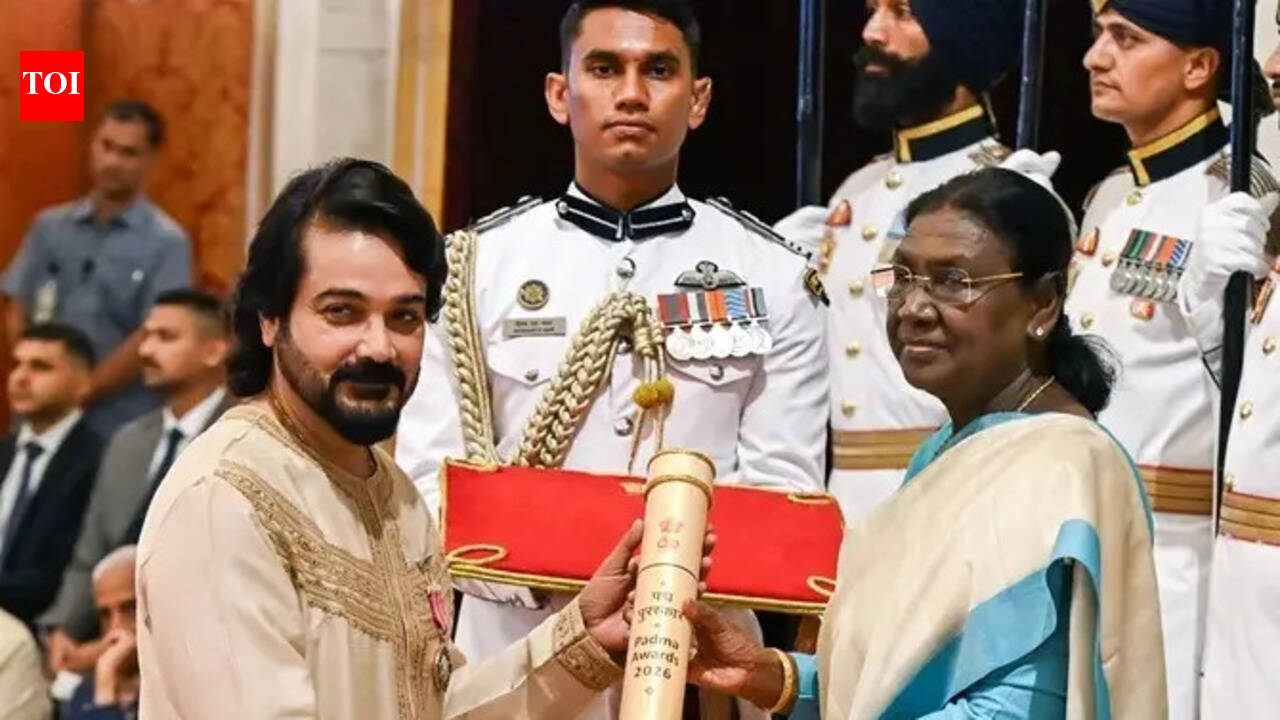 Prosenjit Chatterjee, Pt Kumar Bose and Tripti Mukherjee receive Padma honours