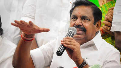 AIADMK factions move towards reunion, rebel MLAs back EPS