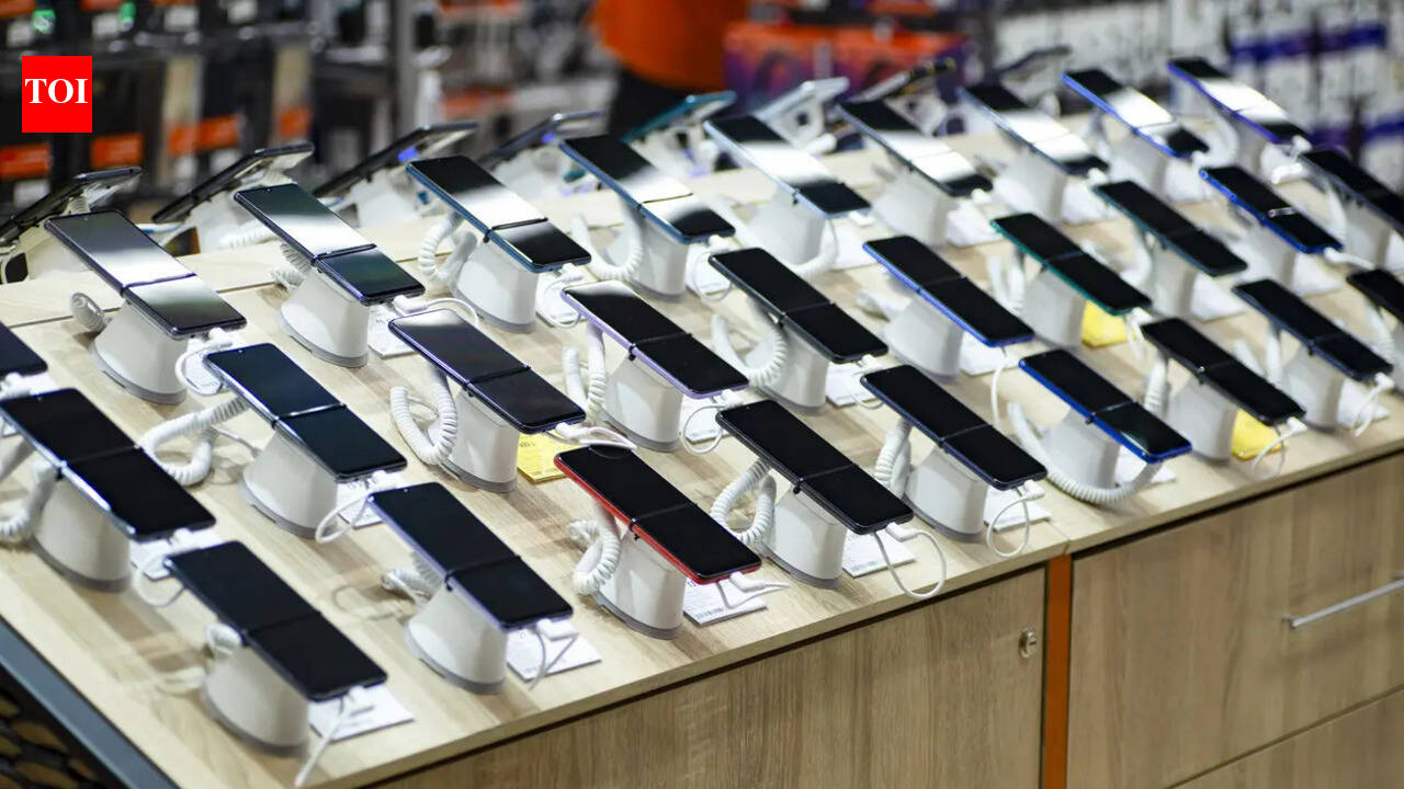 Europe's smartphone average price hits record €580 as budget devices vanish