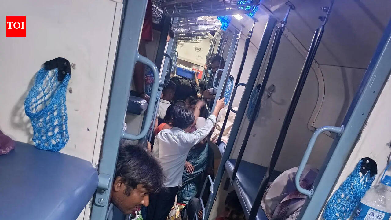 AC passengers bear brunt of coach shortage on M’luru Central-V’pura Express