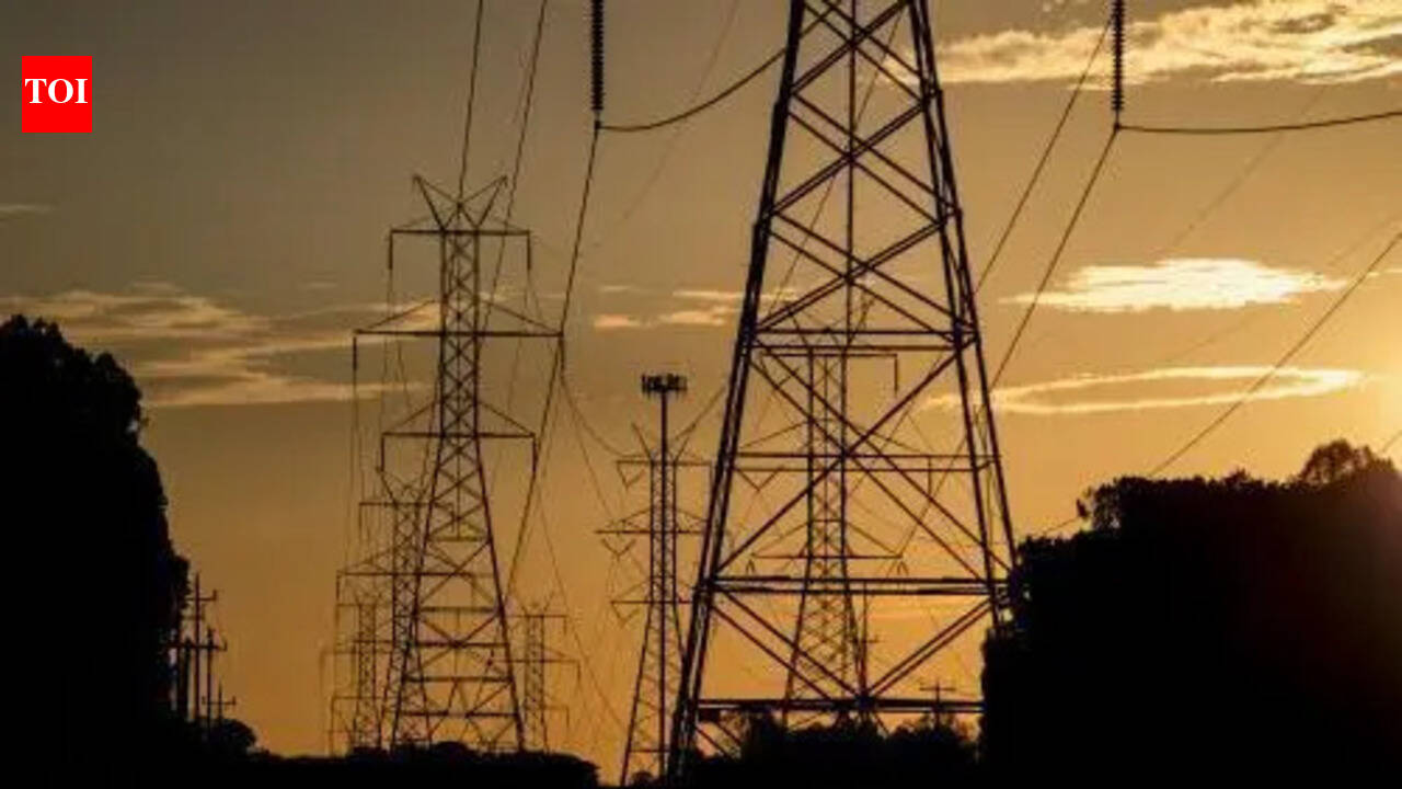 Power outages continue across parts of island city, suburbs amid sultry weather
