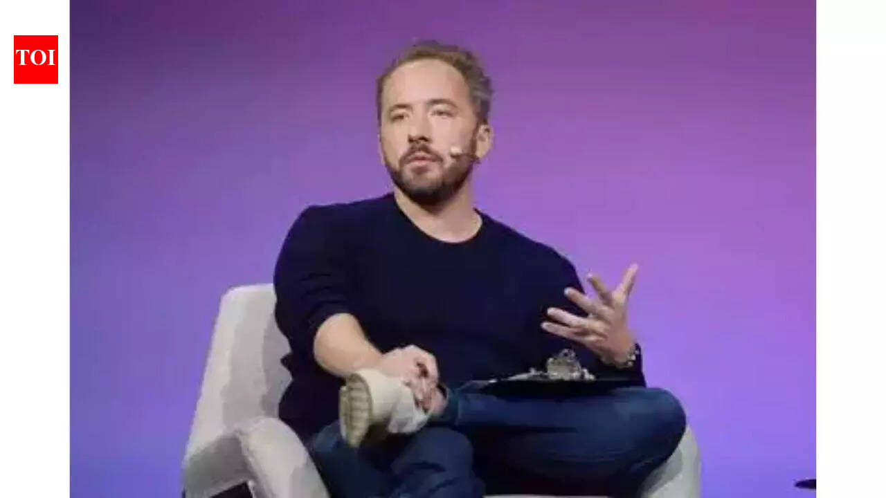 Dropbox CEO Drew Houston on his plans to step down from his role after nearly two decades: ‘I think my 18-year-old self would be…