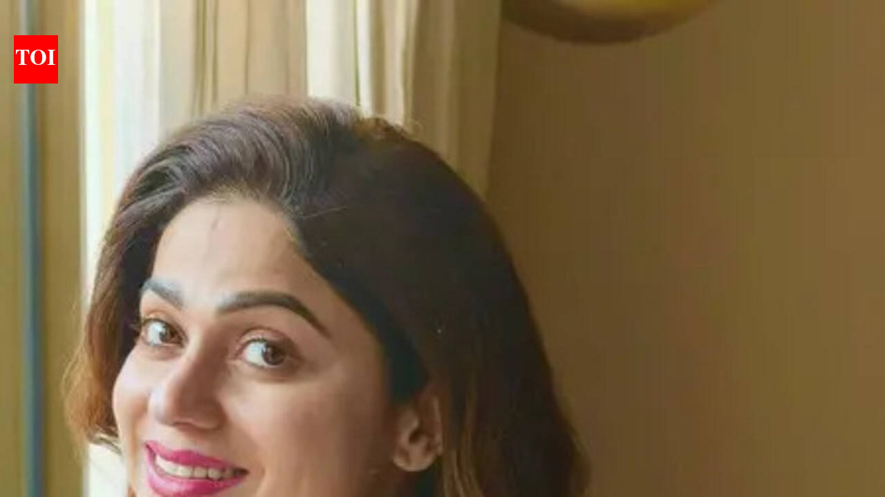 Shamita Shetty slams troll who mocked her looks and single status; writes, ‘Why the hell do you follow single women?’