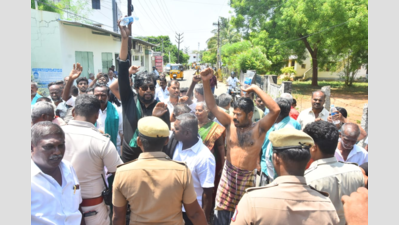 Tenkasi Protest: Bathing Ban Sparks Outcry Over Old Courtallam Falls Restrictions & Fees