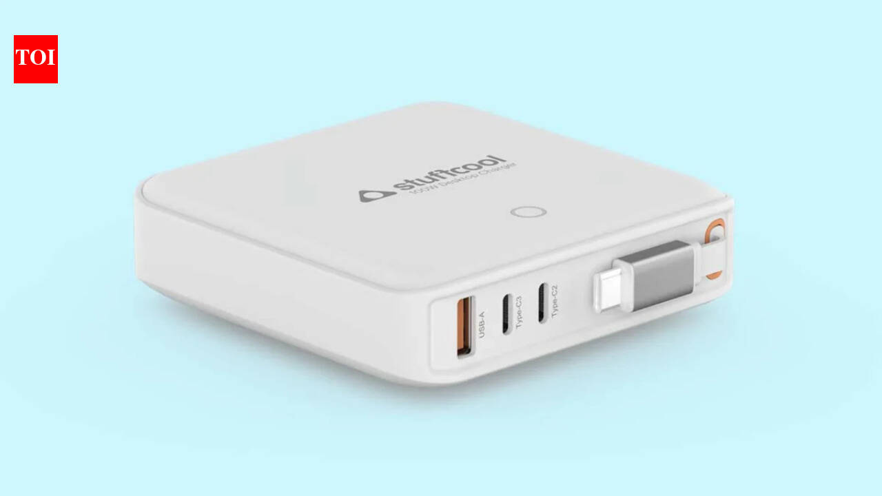 Stuffcool Zeno 100 review: A charging hub built around one clever idea