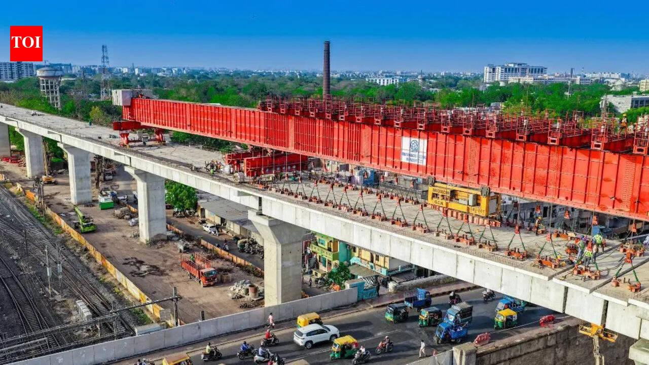 Bullet train viaduct span in Kalupur completed