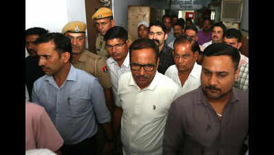 HC seeks reply from state home dept and ACB on Mahesh Joshi’s arrest plea