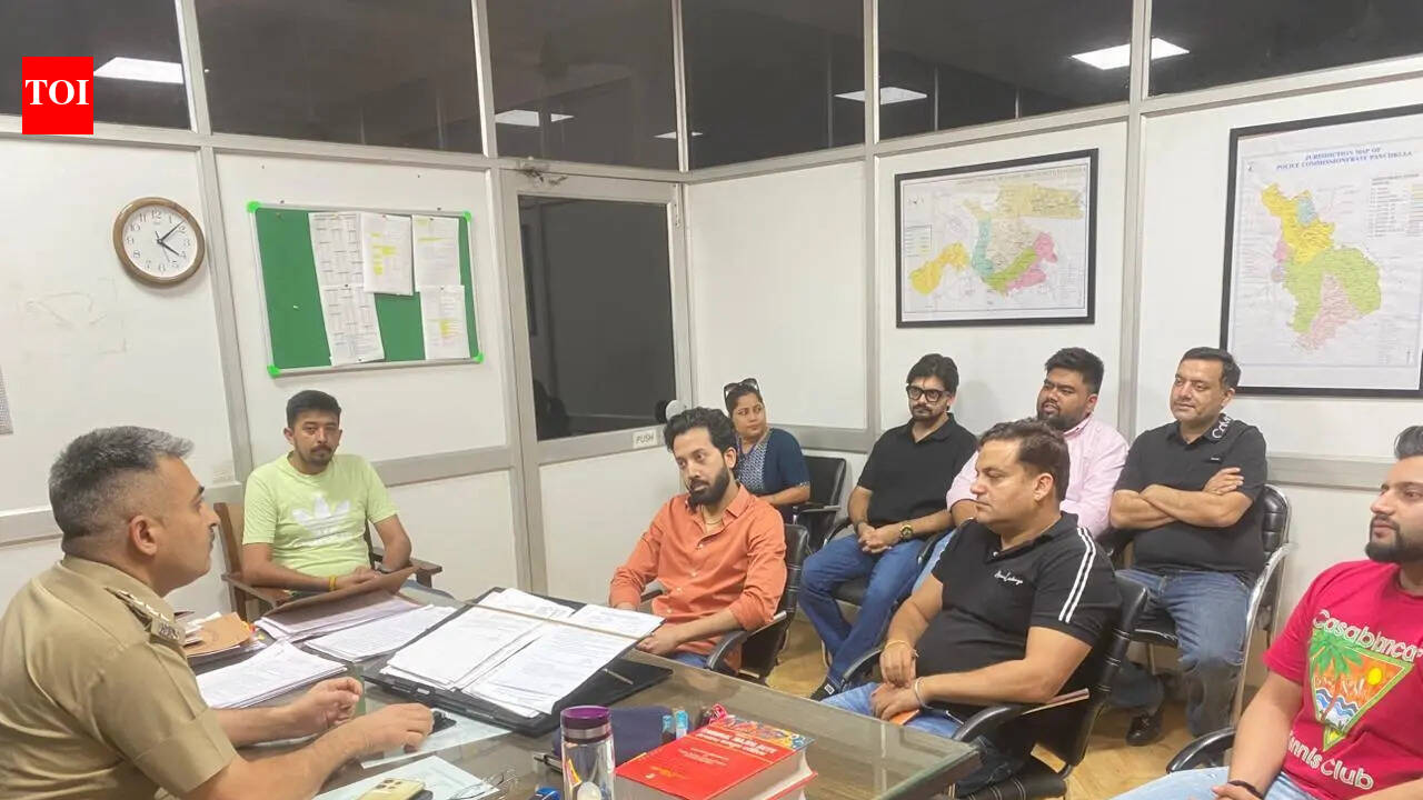 Illegal activities, hooliganism wont be spared: Pkl cops to club &amp; restaurant operators