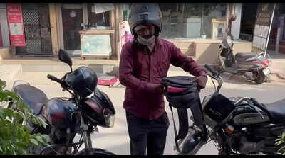 Rescuers are rushing dehydrated and sick birds to hospital, via delivery apps