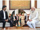 Vijay receives guard of honour at Tamil Nadu house