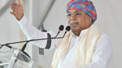 After 17 state budgets and 2 CM terms, Siddaramaiah stares at toughest political decision