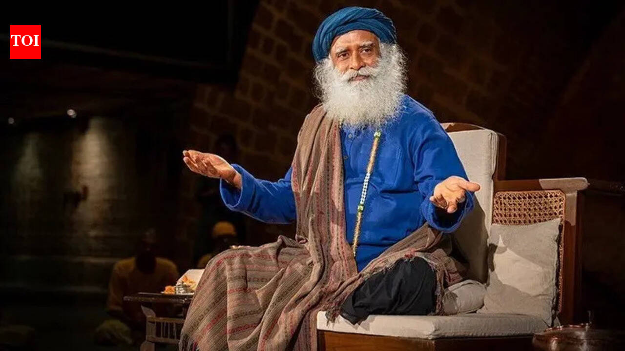 सद्गुरु पेरेंटिंग उद्धरण: “अपने बच्चे के लिए बॉस न बनें”: पेरेंटिंग गलती के बारे में सद्गुरु ने माता-पिता को चेतावनी दी है