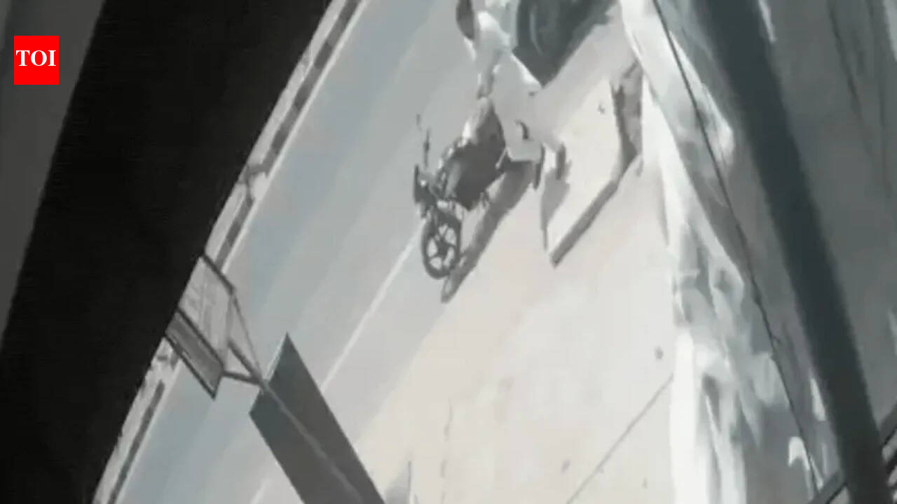 50-second bloodbath in Lucknow: Property dealer shot repeatedly at point-blank range, final bullet near head