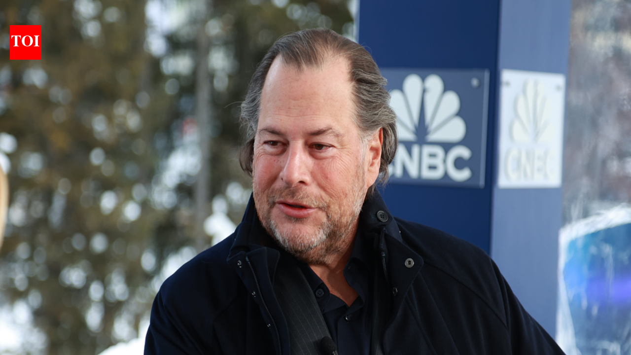 As Salesforce stock struggles, CEO Marc Benioff has a 'message' for investors: You can look around for great opportunities in the market, but Salesforce is ...