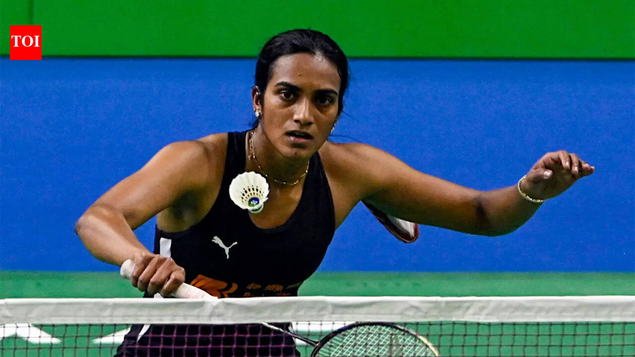 Indian badminton icon PV Sindhu storms into Singapore Open quarterfinals