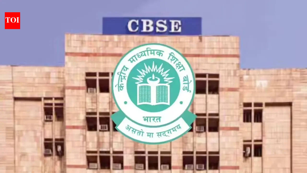 सीबीएसई के ओएसएम संकट में एक नया मोड़ आ गया है क्योंकि कथित तौर पर प्रिंसिपलों को ऑनलाइन सिस्टम का बचाव करने के लिए कहा गया था