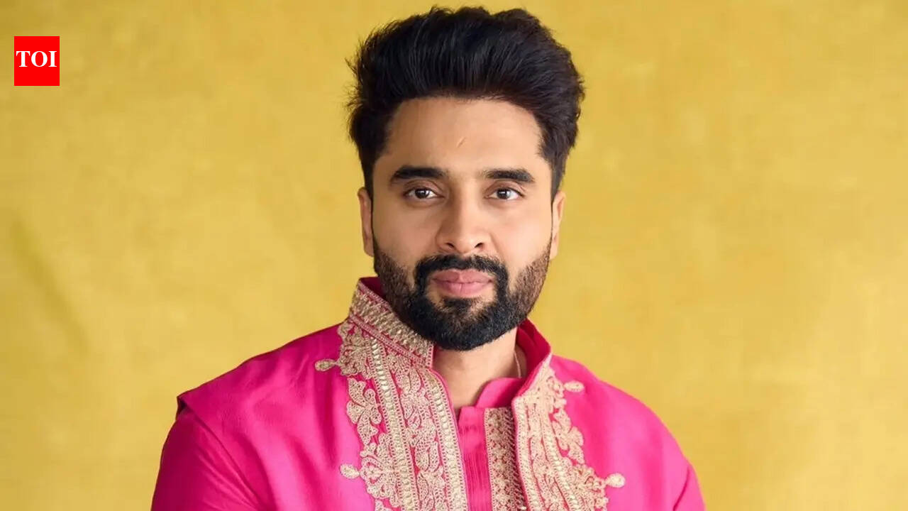Jackky Bhagnani on 27 years of ‘Biwi No.1’ as ‘Chunnari Chunnari’ row continues; 'Still remember running around the sets'