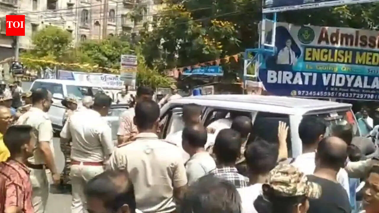 Bengal TMC MP Sougata Roy faces protest outside police station; eggs thrown at his car