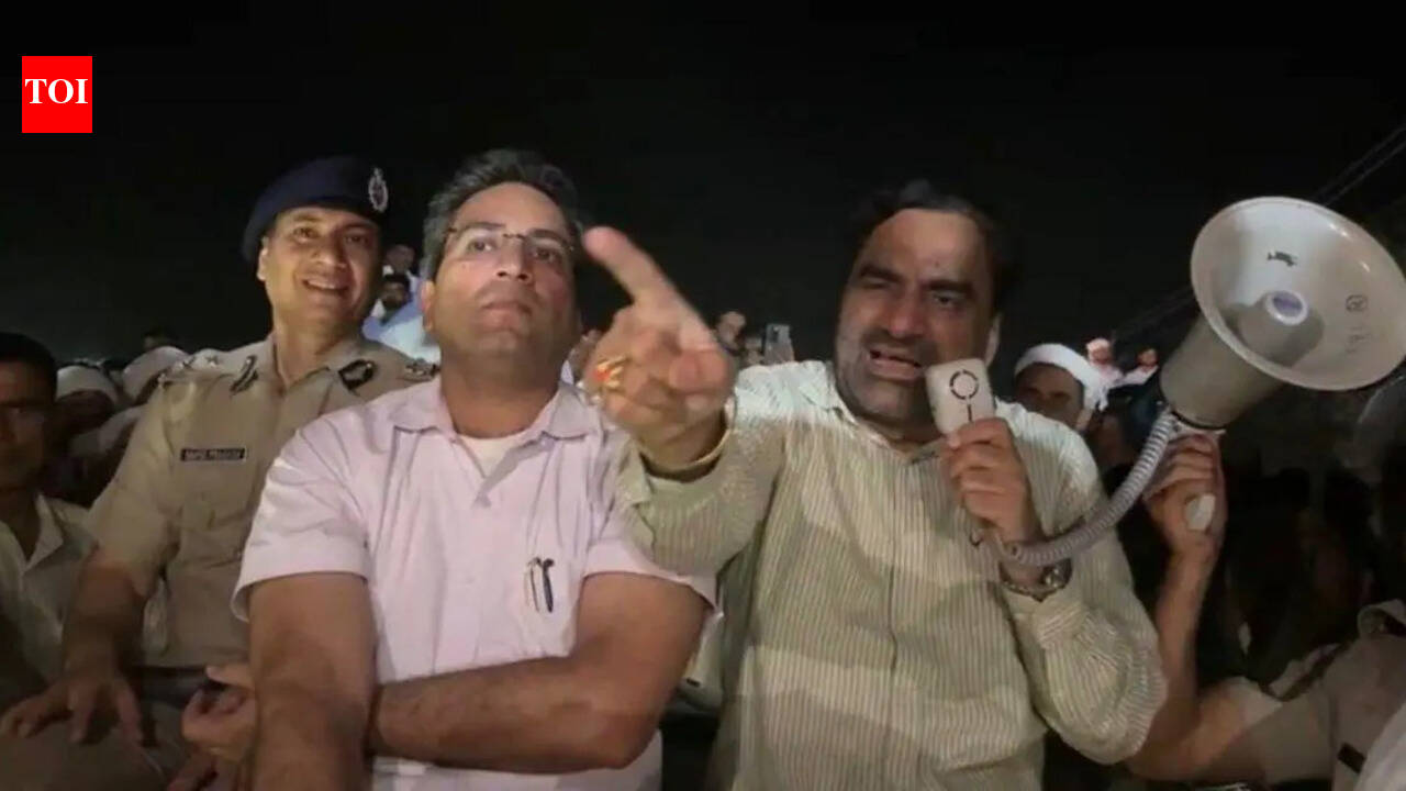 Bhairana Dham protest suspended after talks with govt