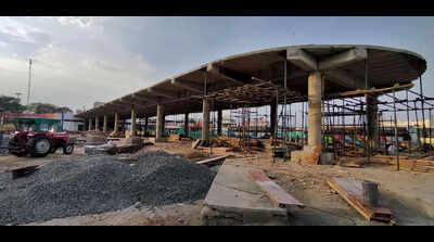 Delayed bus stand renovation leaves passengers stranded in Madurai