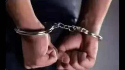 Three held for cheating pawn brokerage firm agent