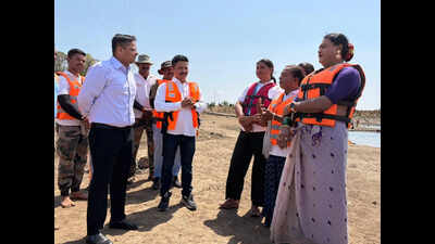 Breaking barriers, saving lives: Transgender volunteers in Kolhapur step into disaster response