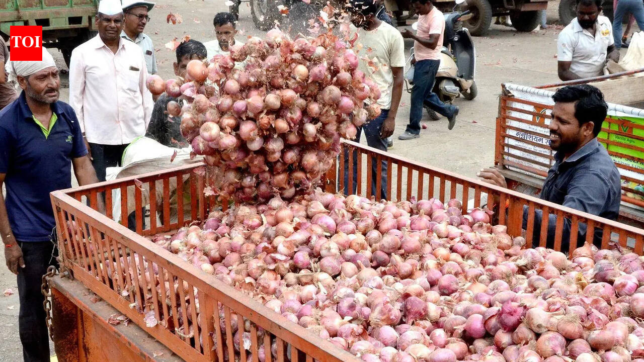 Average wholesale price of onions up 20% in APMCs across Nashik