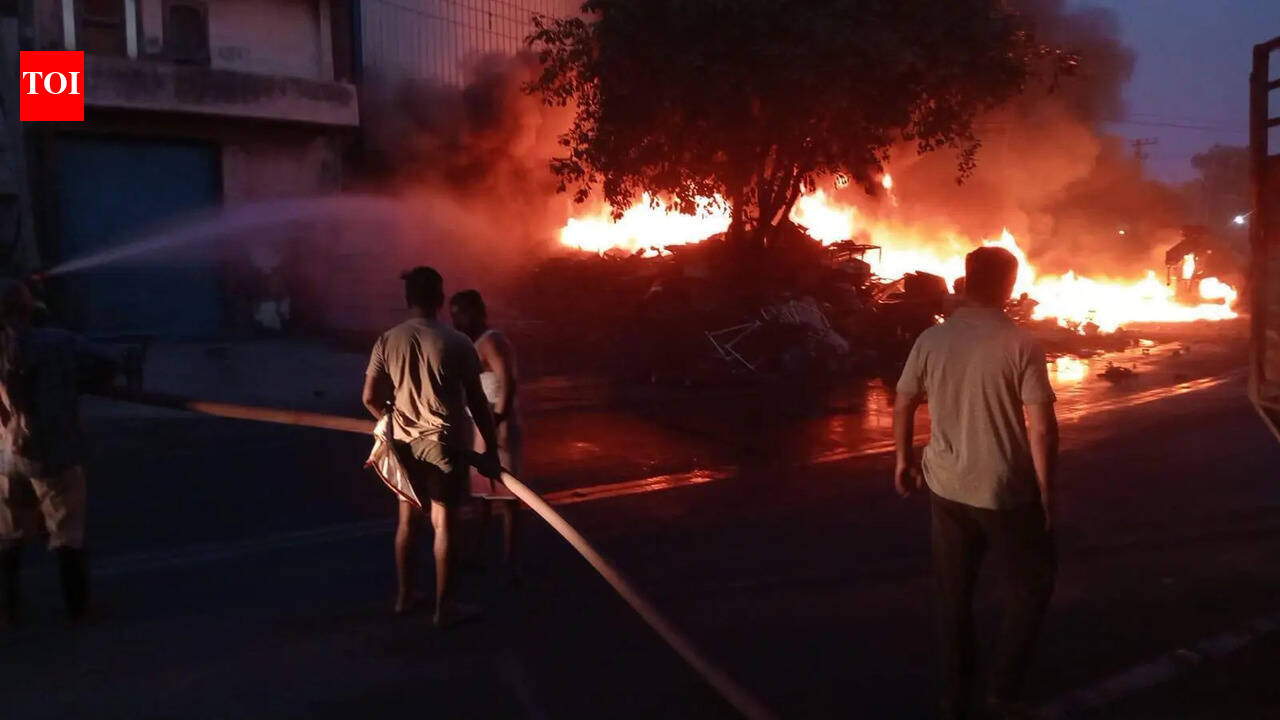 Scrap market gutted in roadside inferno in Ludhiana