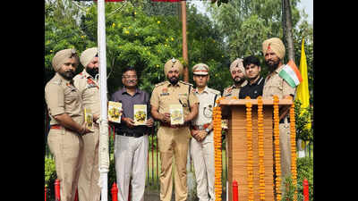 Five inmates of Ludhiana Central Jail publish ‘Guldasta’, an anthology of poems