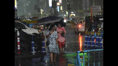 Thunderstorm brings relief to hot, humid Kolkata