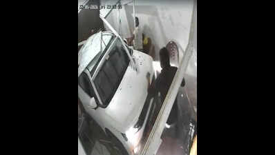 Man rams SUV into office in Palwal, 3 Injured