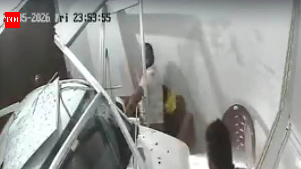 Man rams SUV into office in Palwal, 3 Injured