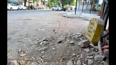 Nashik roads dug up by MNGL to be fixed after poll code is lifted